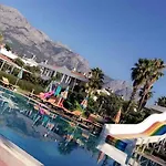 Derya Deniz Hotel 3*